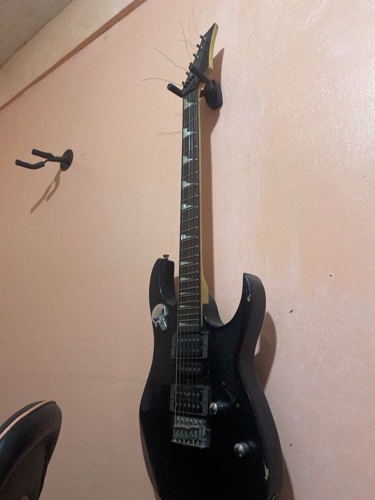 Electric guitar for sale (Category: Musical Instruments) located in Manila. Submitted by kiopre (Listing ID 1469689584, Image 1). Description: I took the sticker brand off but its an fernando Im planning to buy a new guitar.