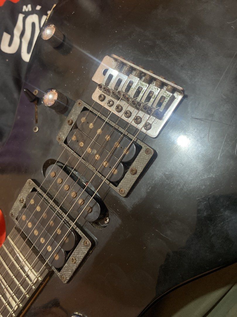 Electric guitar for sale (Category: Musical Instruments) located in Manila. Submitted by kiopre (Listing ID 1469689584, Image 2). Description: I took the sticker brand off but its an fernando Im planning to buy a new guitar.