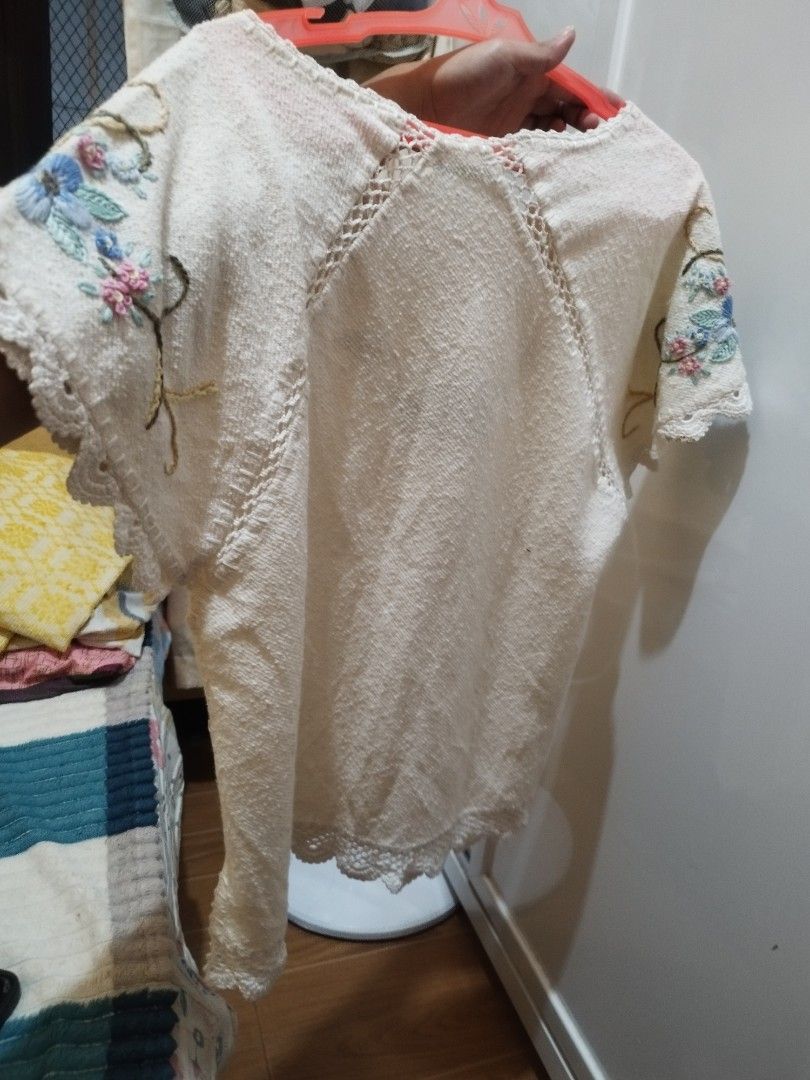 Embroided blouse (Category: Blouses) located in Manila. Submitted by pchyomi (Listing ID 1469650413, Image 2). Description: issue: minimal stain.
