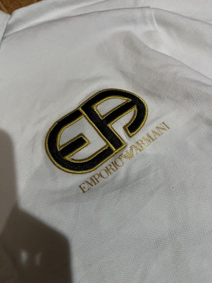 Emporio Armani (Category: Formal Shirts) located in Orani. Submitted by jhnrwthrift. (Listing ID 1469585598, Image 3). Description: Emporio armani No issue Size small fit to M-L.