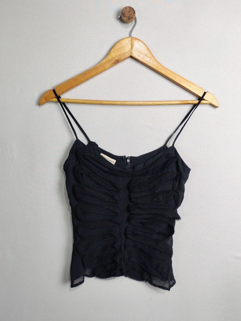 Emporio Armani Silk Ruffled Top (Category: Others Tops) located in Baguio. Submitted by luxuryph2600_eric (Listing ID 1469591442, Image 2). Description: Emporio Armabi Ruffled Silk Top 📌 Details⬇️⬇️⬇️ 📍Excellent Condition 📍Dimes Check Photos 📍Color Rate 10/10 📍Size Medium 💰 PRICE 1000 FREE SHIPING 📌Loc. Baguio City Shipping Via J&T Reminder : Items are Thrifted and carefully Selected from Thrift Stores/Box/Bales Photos are Provided for Sel