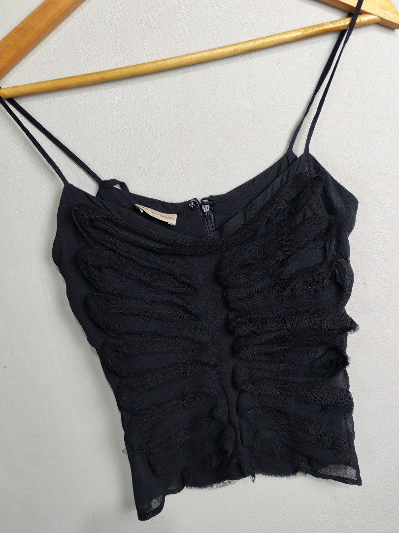Emporio Armani Silk Ruffled Top (Category: Others Tops) located in Baguio. Submitted by luxuryph2600_eric (Listing ID 1469591442, Image 3). Description: Emporio Armabi Ruffled Silk Top 📌 Details⬇️⬇️⬇️ 📍Excellent Condition 📍Dimes Check Photos 📍Color Rate 10/10 📍Size Medium 💰 PRICE 1000 FREE SHIPING 📌Loc. Baguio City Shipping Via J&T Reminder : Items are Thrifted and carefully Selected from Thrift Stores/Box/Bales Photos are Provided for Sel