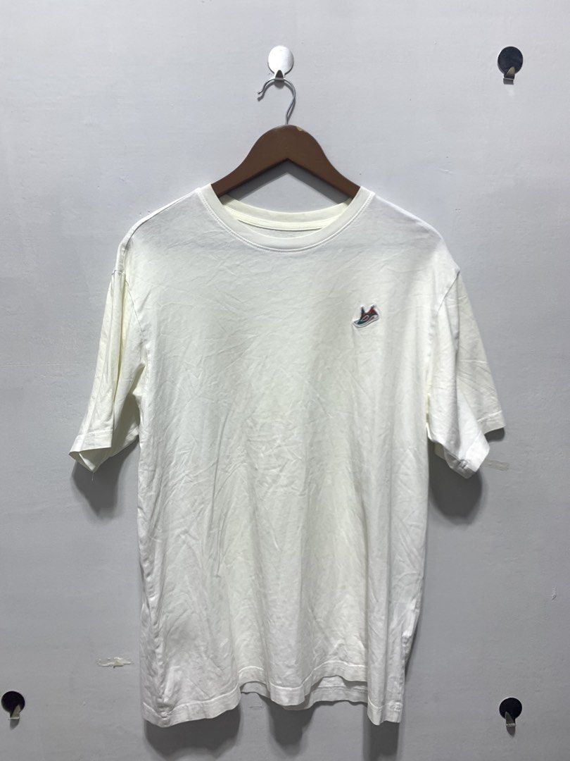 ERKE SPORT WITH BACK SCRIPT T-shirt (Category: Tshirts & Polo Shirts ) located in Caloocan City. Submitted by eightyythrift (Listing ID 1469628671, Image 1). Description: .