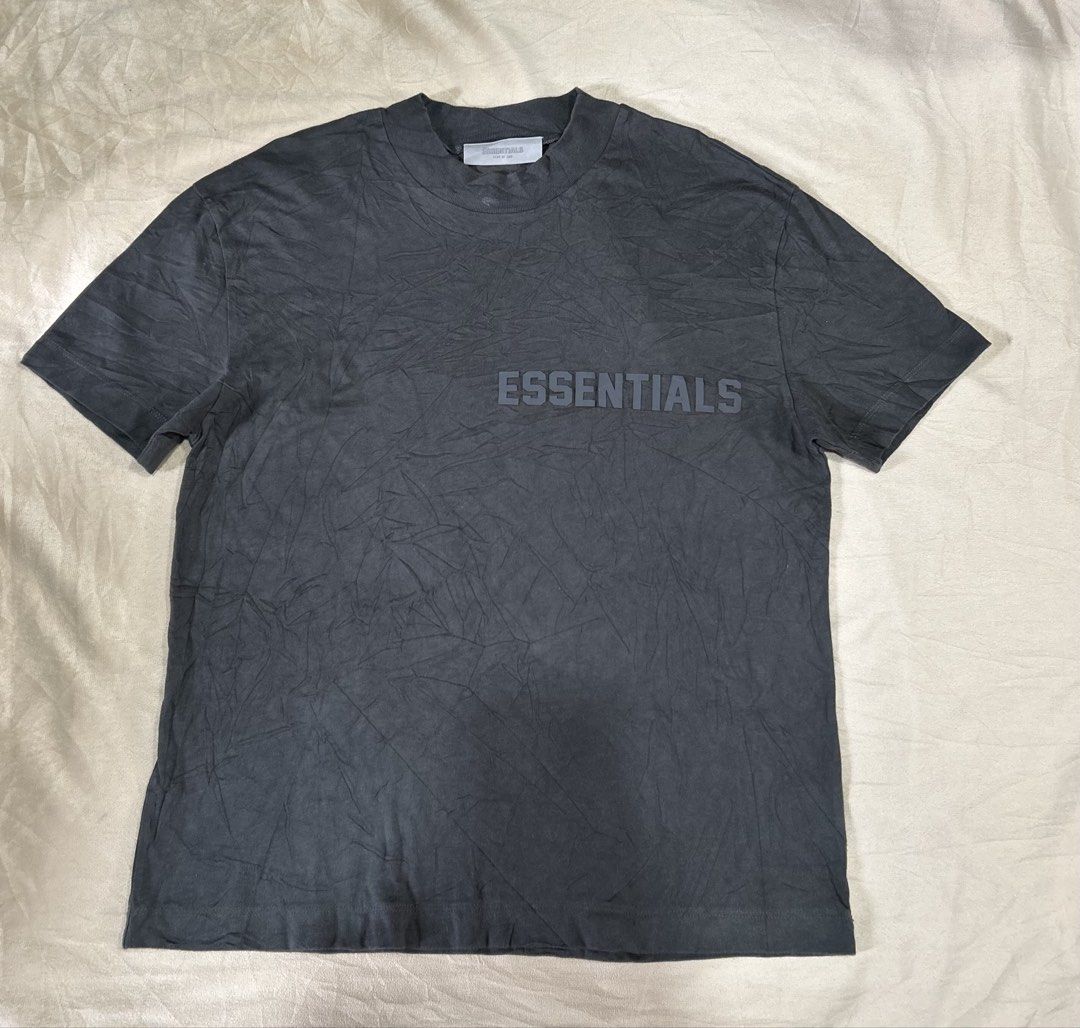 Essential tee (Category: Tshirts & Polo Shirts ) located in Davao. Submitted by scorp5 (Listing ID 1469612315, Image 1). Description: Like new condition Medium men or women Dimes w21 L 27 Small on tag.