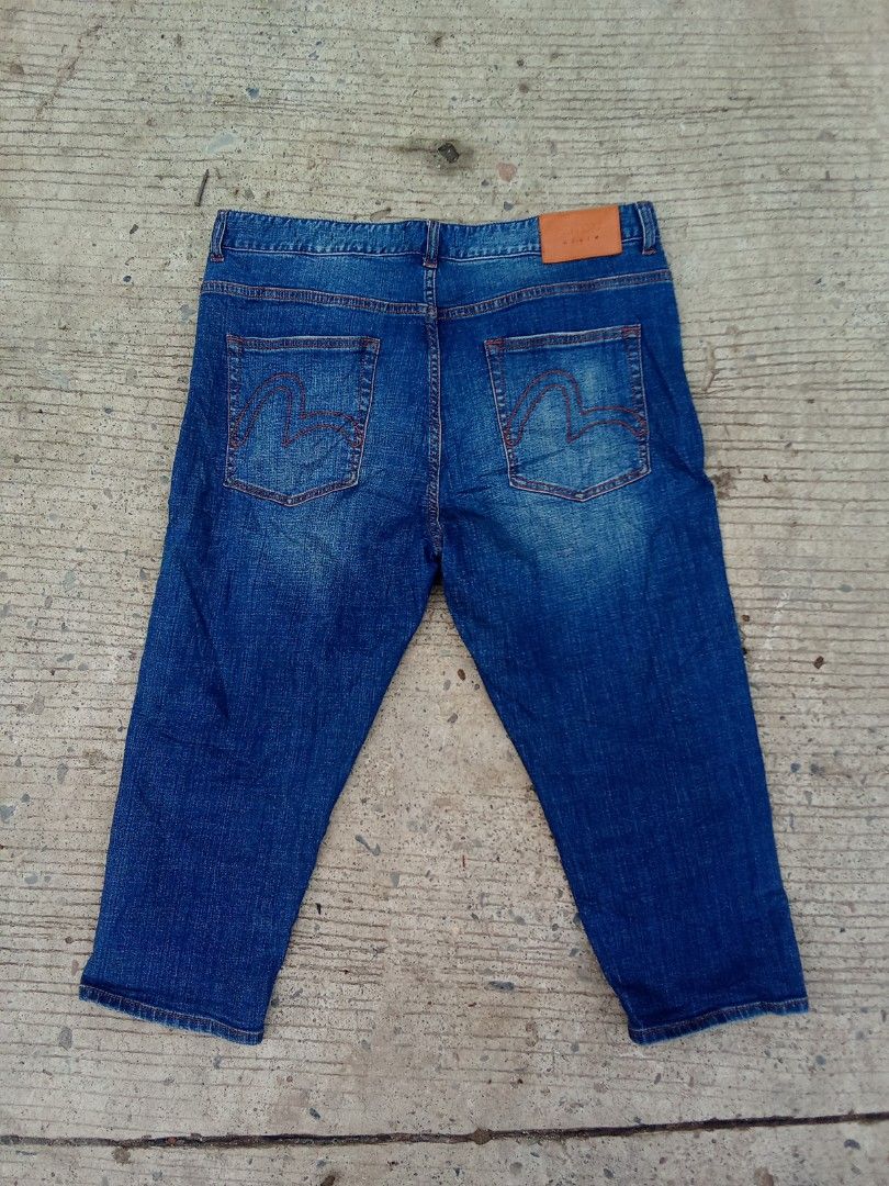 EVISU MODERN BAGGY DENIM (Category: Jeans) located in Cagayan de Oro. Submitted by ghimboo (Listing ID 1469649734, Image 1). Description: best fit for height with 5'4 or 5'5.