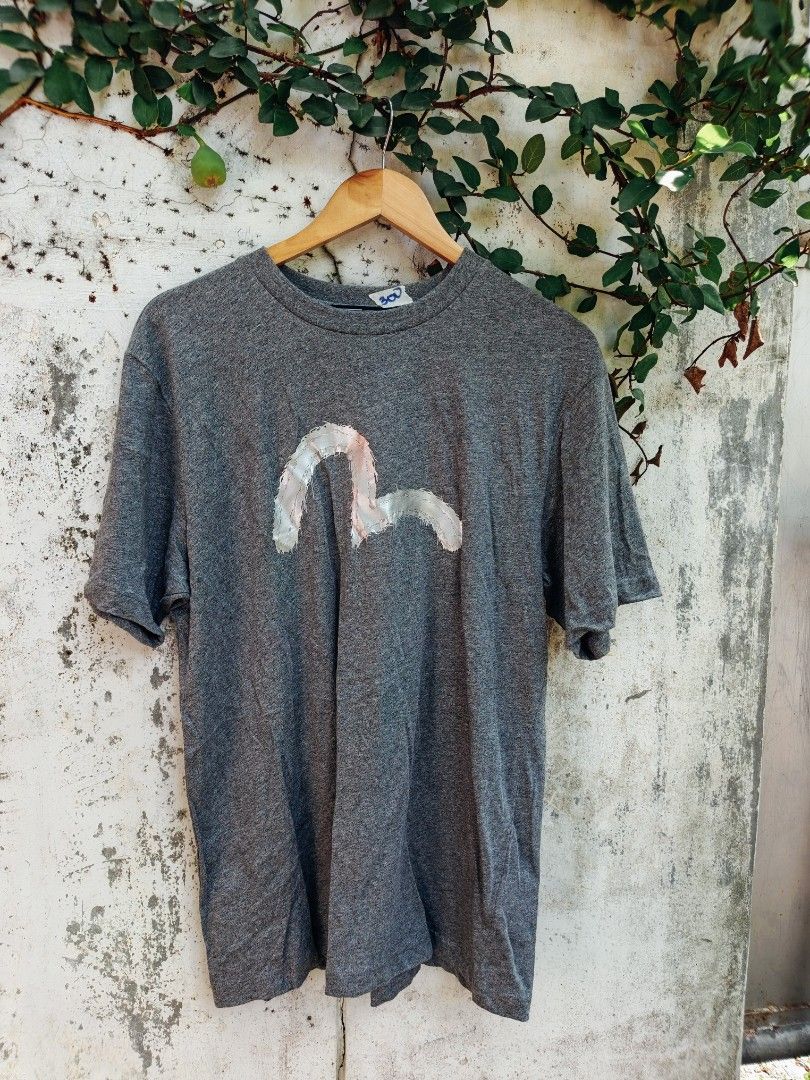 Evisu shirt (Category: Luxury Apparel) located in Tacurong. Submitted by lyjetbrandedfinds_1827 (Listing ID 1469603153, Image 1). Description: large.