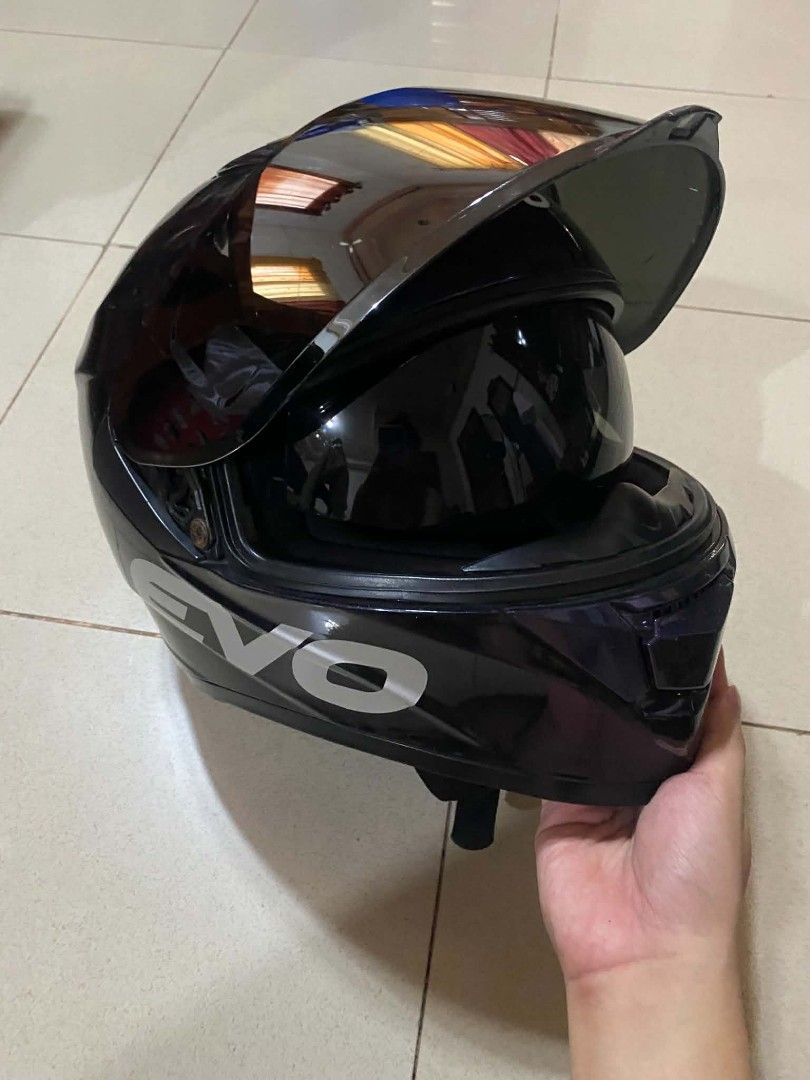 EVO Prizm Series/ Nomad Camino (Category: Helmets and other Riding Gears) located in Manila. Submitted by ilovedar (Listing ID 1469645882, Image 2). Description: EVO Prizm Series M size. Nomad Camino L size. Good condition pa po minimal scratches. 5500 nalang po as pack na. Dasma Location 📍pm po if interested..