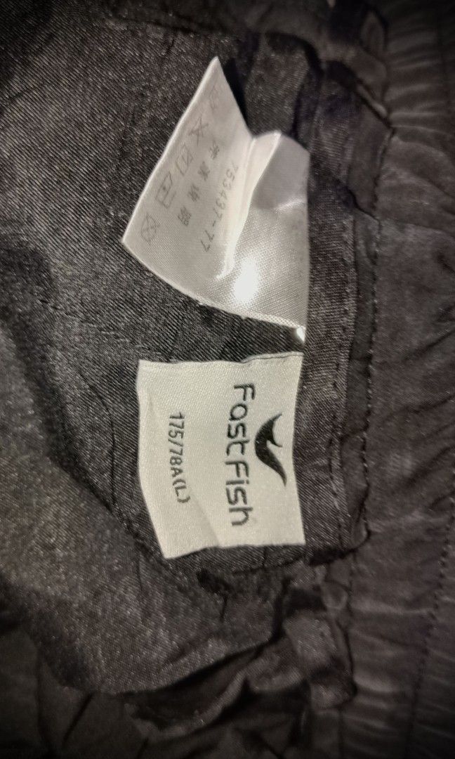 Fast Fish Cargo Parachute Pants (Category: Jeans) located in Manila. Submitted by liliaplay (Listing ID 1469658449, Image 3). Description: Authentic! Pre-loved Imported 4 pockets semi lightweight and thick water resistant Unisex garterized size: 32-34 hem/rise: 12.5 length: 41.5 leghole: 9 No Issue! Lowered to its negotiable price Payment 1st Shipped.