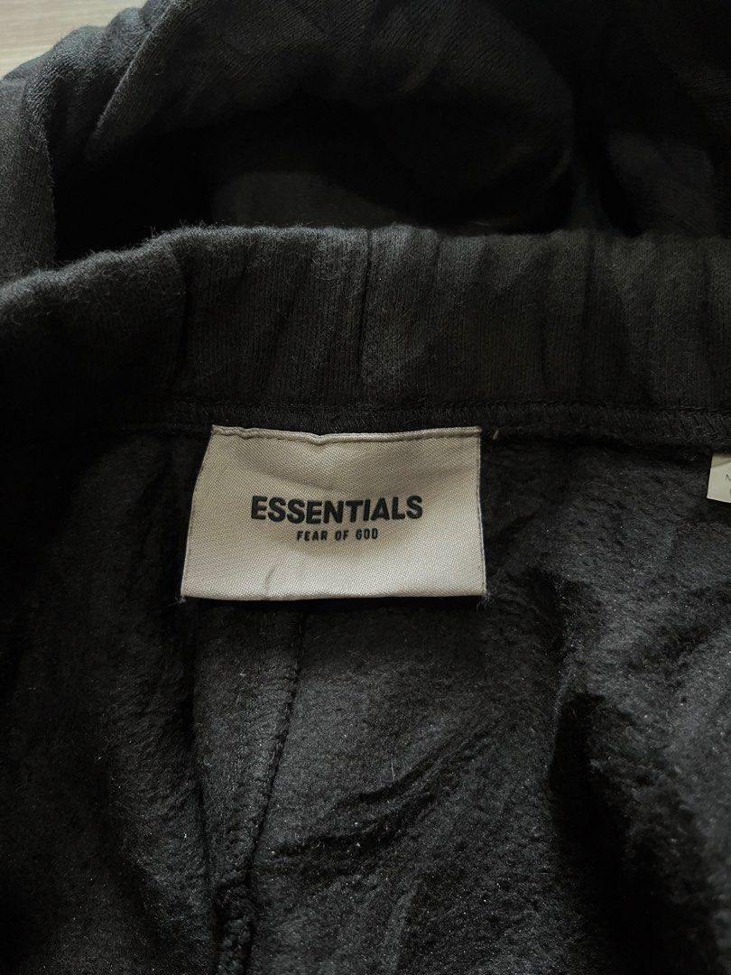 Fear of God Essentials (Category: Joggers) located in Calamba. Submitted by emjaythrift (Listing ID 1469646558, Image 2). Description: ESSENTIALS X FEAR OF GOD ° Size: Xsmall ° Width: 28-32 ° Length: 39 ° Leg Opening: 5 ° Color Rate: 9.3/10 ° Issue: ❌ ° Excellent Condition ° See comm for other pictures.