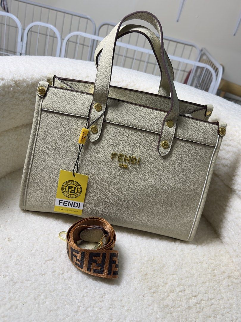Fendi Office bag (Category: Cross-body Bags) located in Binmaley. Submitted by amayscollections (Listing ID 1469684660, Image 1). Description: Super sale Fendi Office Bag ang pretty nyan ses for only: ₱699+sf for payment first ₱769+sf for cash on delivery 📍pangasinan We Ship Nationwide po🚚.