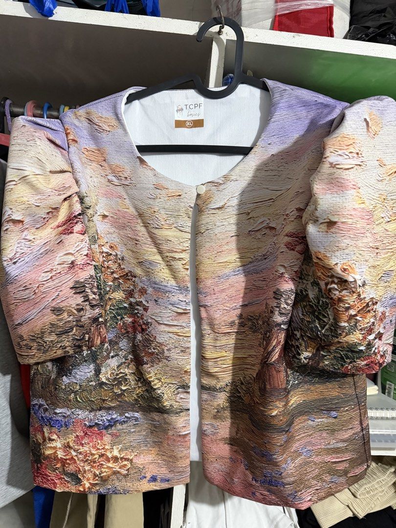 Filipiñiana top blouse (Category: Blouses) located in Quezon City. Submitted by yoooitschris (Listing ID 1469593352, Image 1). Description: Filipiñiana top Size xl on tag fits L-XL No issue Perfect for formal occasions .