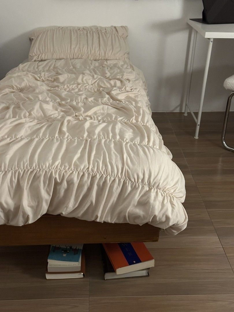 Floating Bed (Category: Bed Frames & Mattresses) located in General Trias. Submitted by jameswoodlike (Listing ID 1469674899, Image 1). Description: Single size - 7400 we also have all sizes and custom sizes made of 100% solid wood pm to inquire.