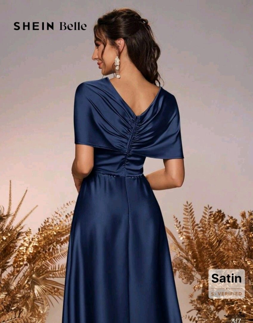 Floor Length Navy Blue Dress (Category: Dresses) located in Quezon City. Submitted by jenmondz (Listing ID 1469594916, Image 2). Description: Size medium RFS: Hindi nagkasya Sakin KC size large pla ako with tag pa. Brand New Shein.