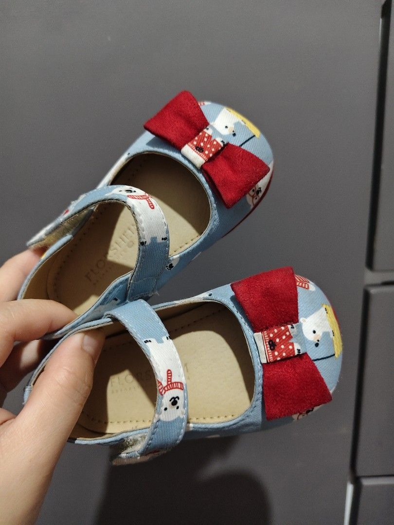 Florsheim DollShoes size 19 (Category: Babies & Kids Fashion) located in Angeles City. Submitted by kalacutie (Listing ID 1469584109, Image 3). Description: preloved with signs of usage (needs a little cleaning) Bought at the Florsheim store in SM.