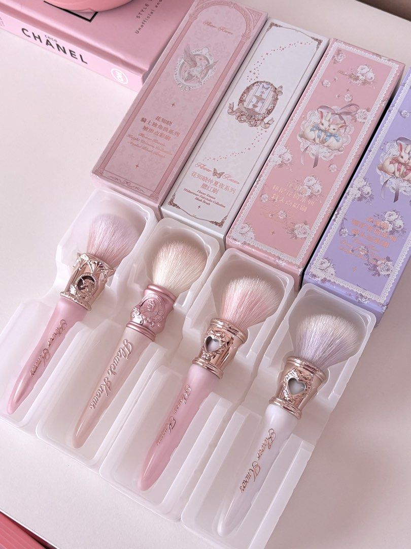 flower knows makeup brush (Category: Makeup) located in Muntinlupa City. Submitted by pinkgurlyyy (Listing ID 1469657142, Image 2). Description: bonnie 200 knight 220 midsummer 250.