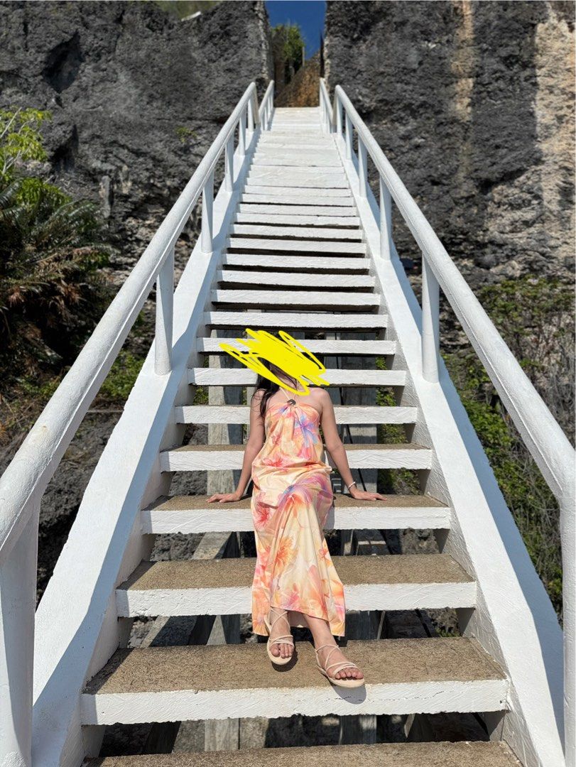Flowerful Beach Dress (Category: Dresses) located in Calamba. Submitted by j.catmama (Listing ID 1469690026, Image 1). Description: Used once Fits S-M. My height is 5’4” and weighs 54kg. Nego.