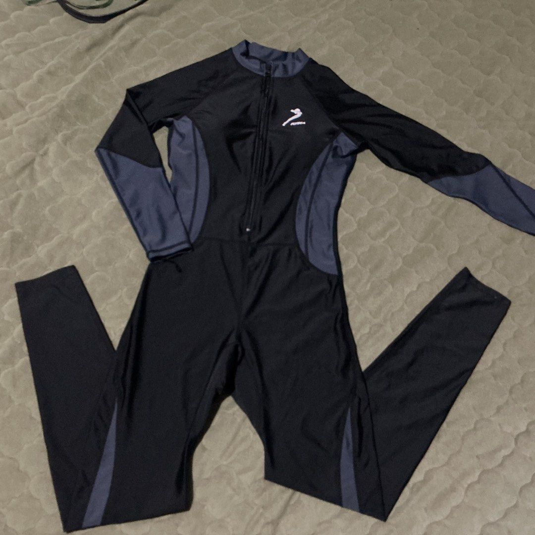 Flysea rashguard whole body (Category: Water Sports) located in Angeles City. Submitted by goodbuysathome (Listing ID 1469732517, Image 1). Description: Lp posted Add sf 55 Gcash payment .