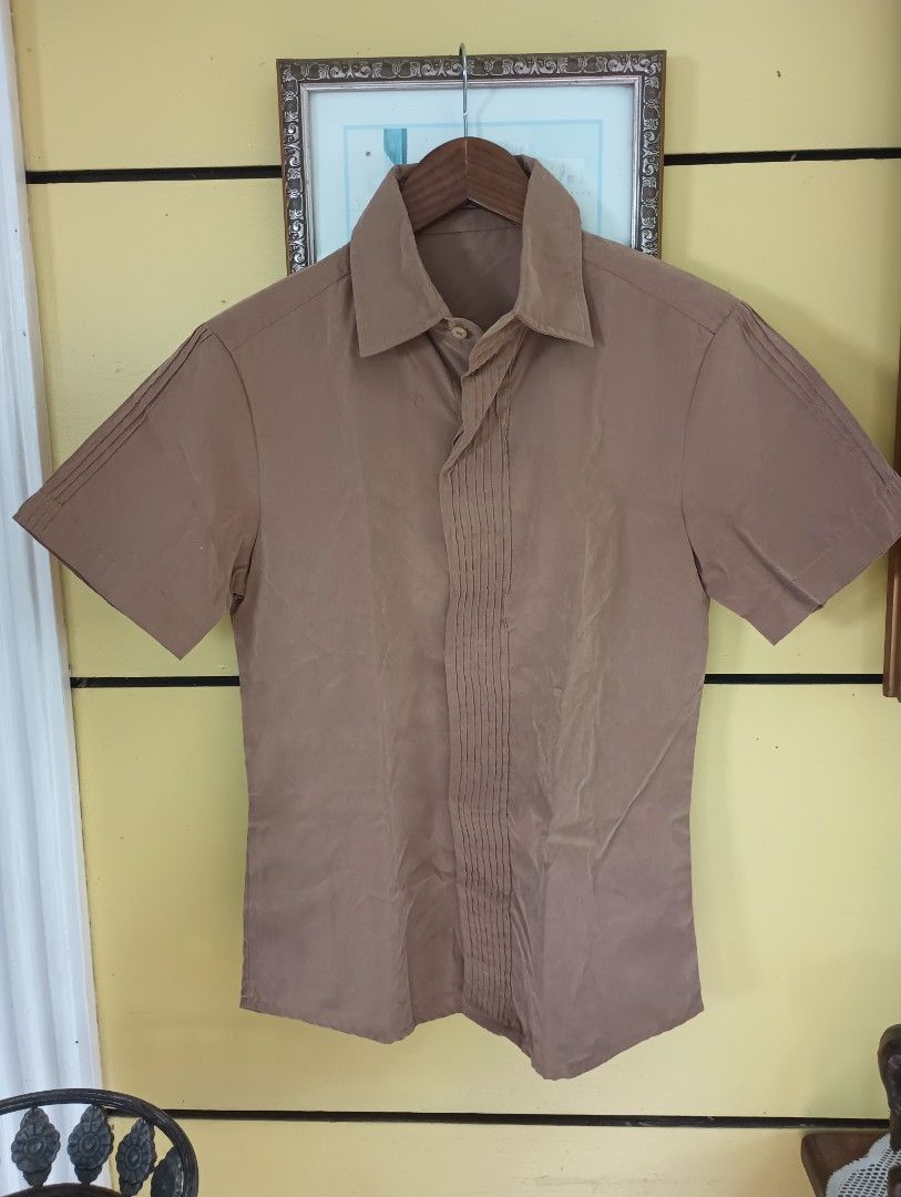 Folded & Hung Shirt (Category: Formal Shirts) located in Las Pinas. Submitted by preloved_manila (Listing ID 1469573307, Image 1). Description: Folded & Hung Extra Small 19x27.