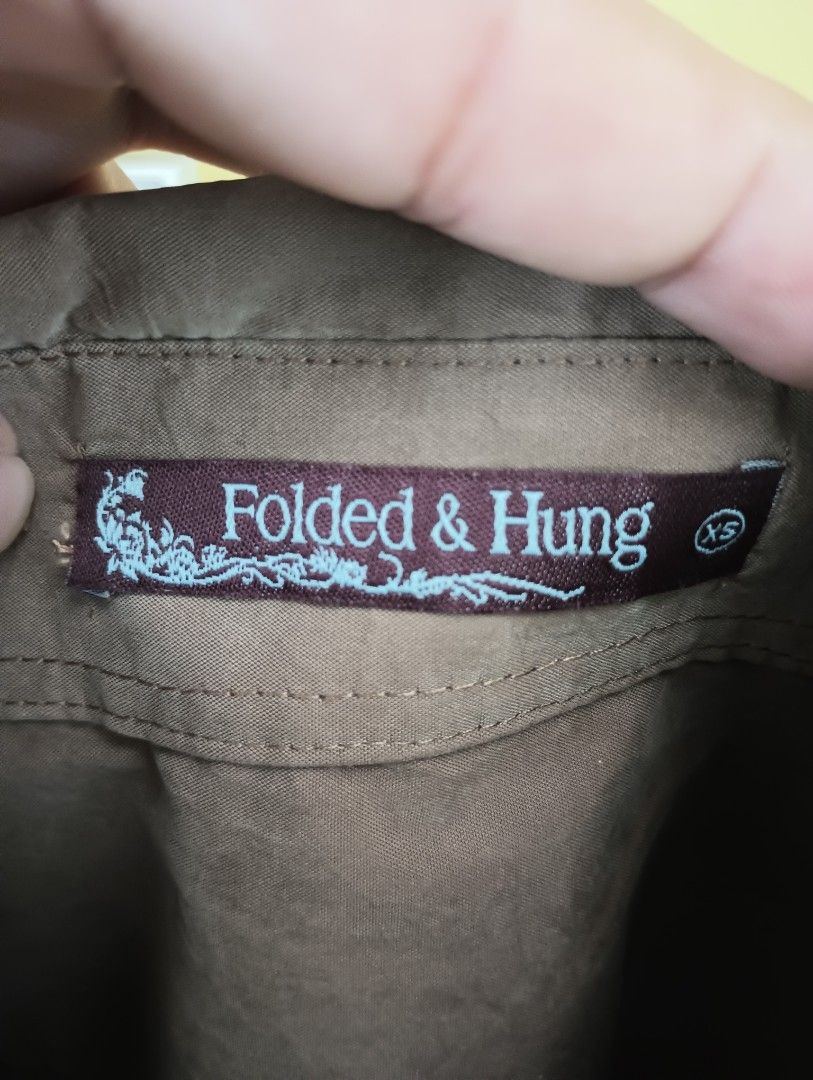 Folded & Hung Shirt (Category: Formal Shirts) located in Las Pinas. Submitted by preloved_manila (Listing ID 1469573307, Image 3). Description: Folded & Hung Extra Small 19x27.
