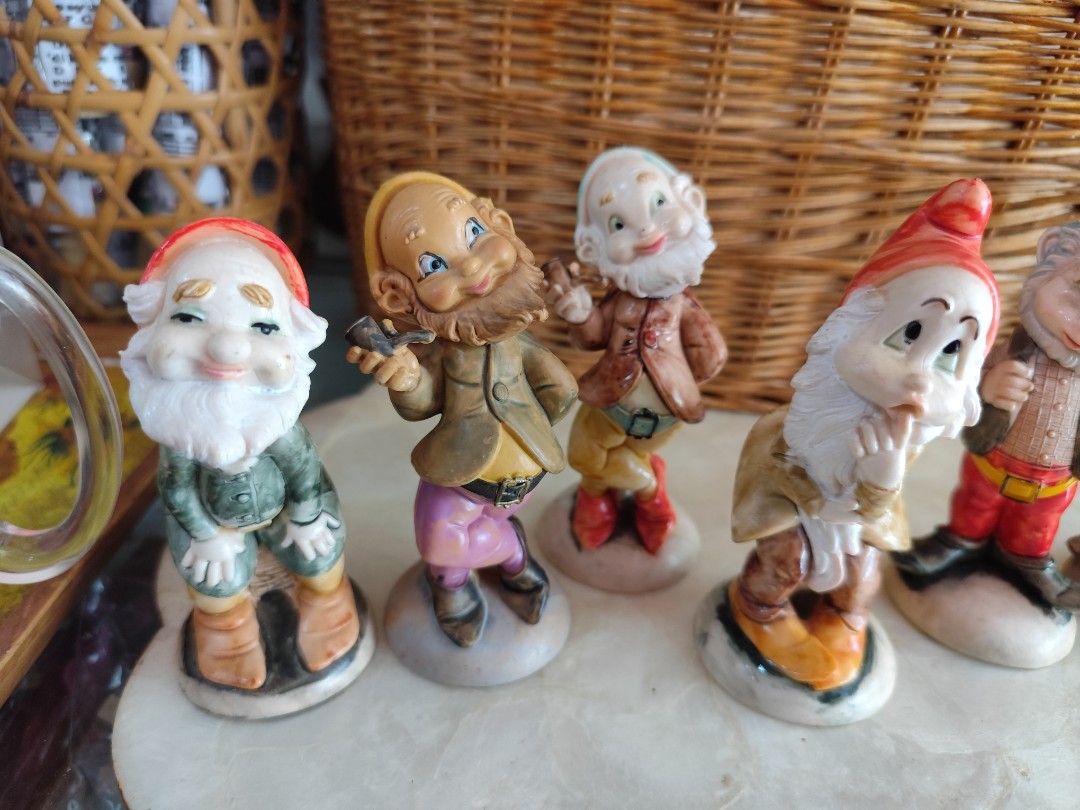 Fontanini Dwarves Gnomes 4" tall (Category: Vintage Collectibles) located in Dipolog. Submitted by thriftteata (Listing ID 1469628329, Image 3). Description: 6pcs all or 300 each polymer resin made in Italy.