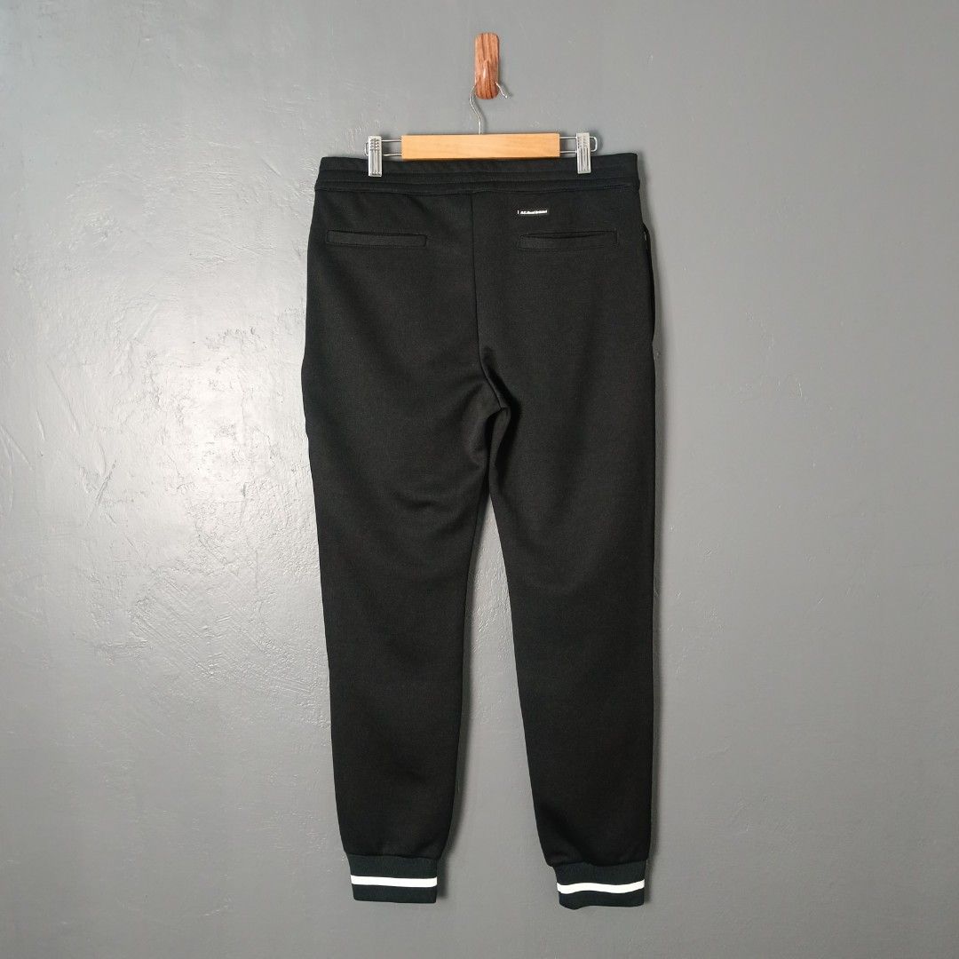 For Men - Bristol - Easy Pants (Category: Joggers) located in Bacolod City. Submitted by drop.ph (Listing ID 1469616010, Image 3). Description: FC Real Bristol - Track Jersey Easy Pants Authentic *Fits 30-31, Length - 39 *Good as New *No Flaws *Price: 880php *Add SF if outside Bacolod City.