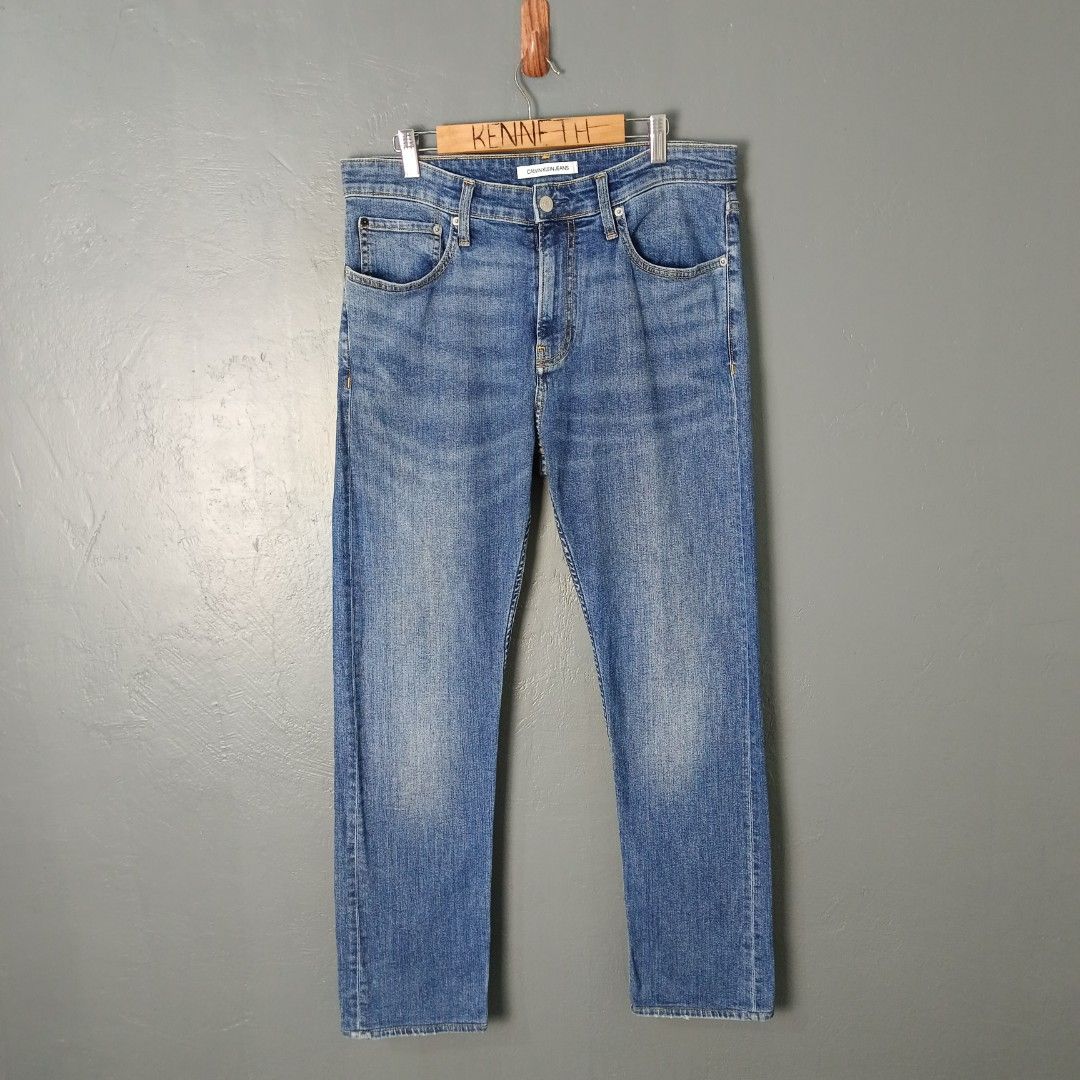 For Men - Calvin Klein (Category: Jeans) located in Bacolod City. Submitted by drop.ph (Listing ID 1469641327, Image 1). Description: Calvin Klein Authentic *Stretchable *Fits 33-34 Length - 39.5, Leg Opening - 6.5 *Excellent *No Flaws *Price: 880php *Add SF if outside Bacolod City .
