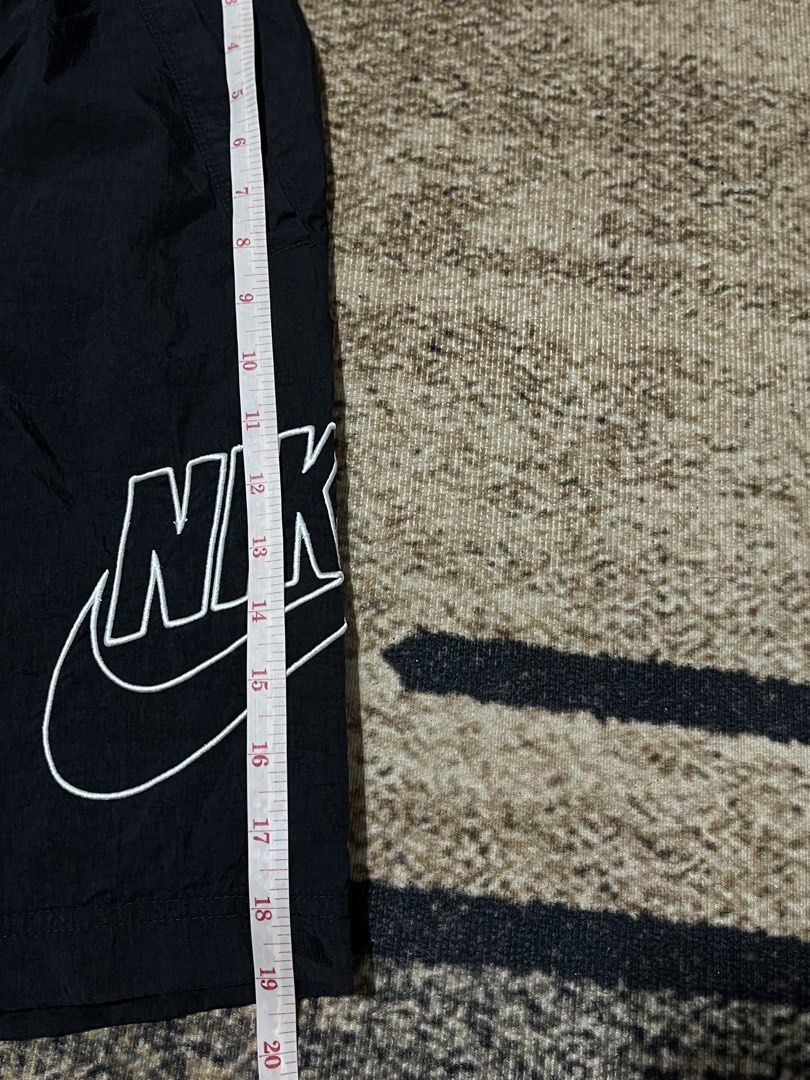 FOR SALE (Category: Shorts) located in Bulacan. Submitted by sef19 (Listing ID 1469686336, Image 3). Description: NIKE - size : 32-34w condition : excellent price : ₱780 - mop : gcash / jnt pm 📩📩📩 📍BULACAN.