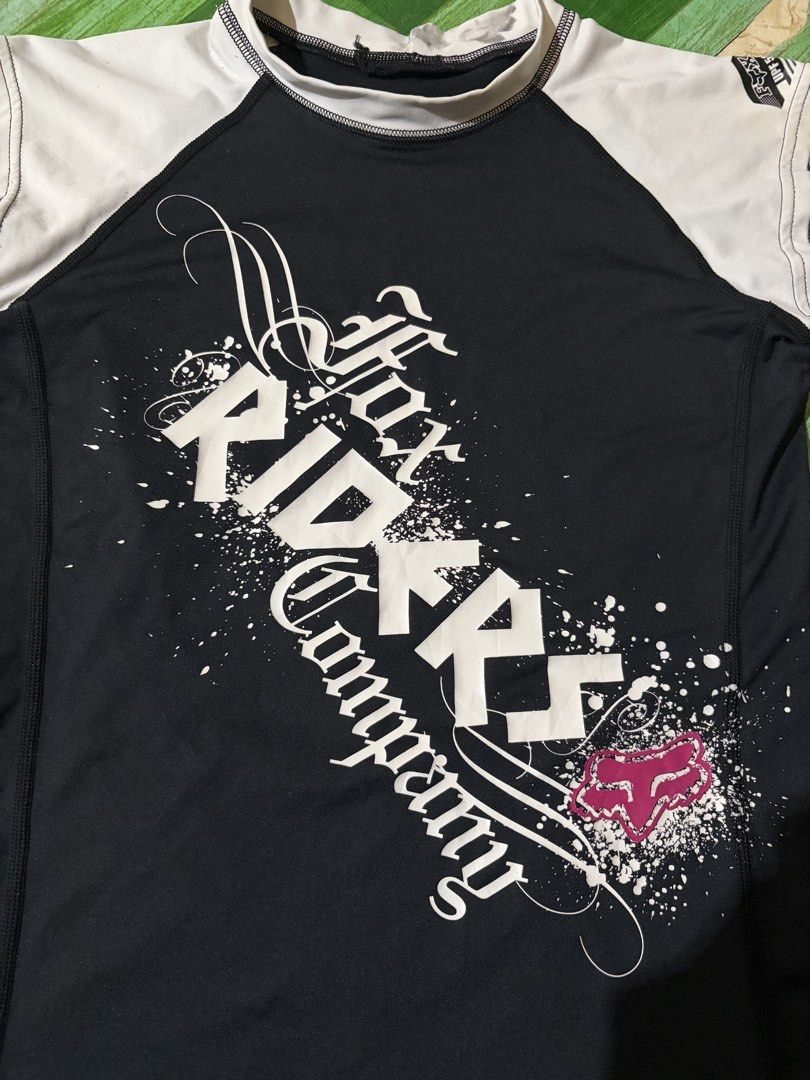 fox y2k (Category: Blouses) located in Santa Rosa. Submitted by jeremydeas56388 (Listing ID 1469698883, Image 2). Description: size small .