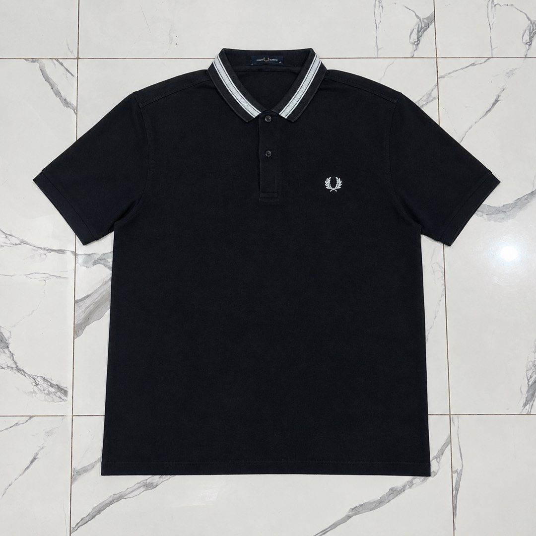 Fred Perry (Category: Tshirts & Polo Shirts ) located in Bacoor. Submitted by manonghits_2000 (Listing ID 1469618295, Image 1). Description: Fred Perry 23x29 Excellent Color Rate 9.5/10 Collar lining (barely noticeable) Claim 300.