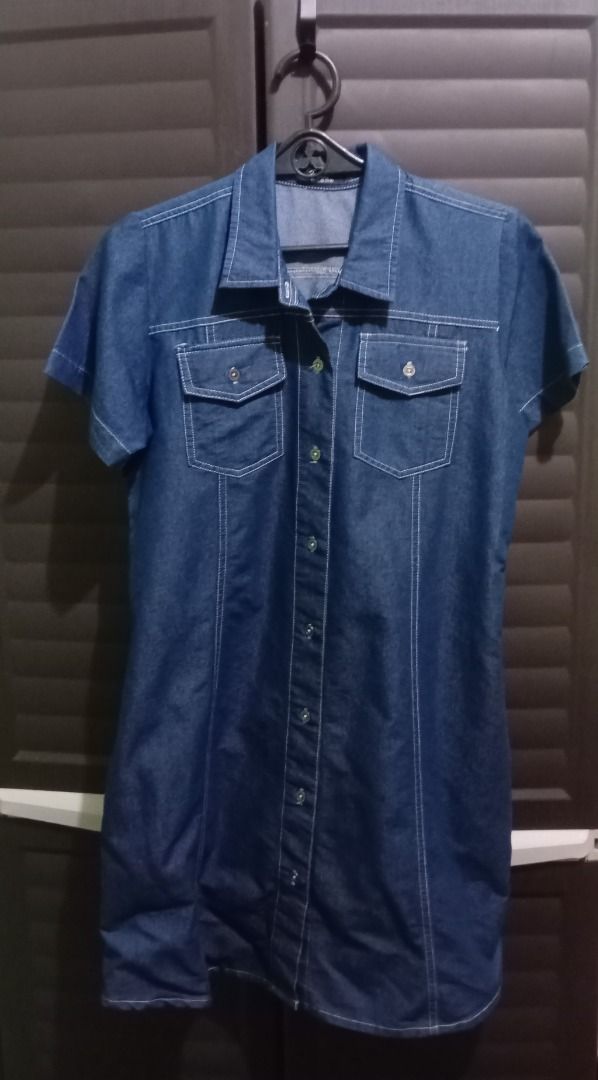 FUBU Denim Dress - Size Medium (Category: Dresses) located in Cainta. Submitted by stardust.1111 (Listing ID 1469752670, Image 2). Description: Length: 33.5 inches Width: 18 inches Material: Denim Size: Medium In excellent condition.