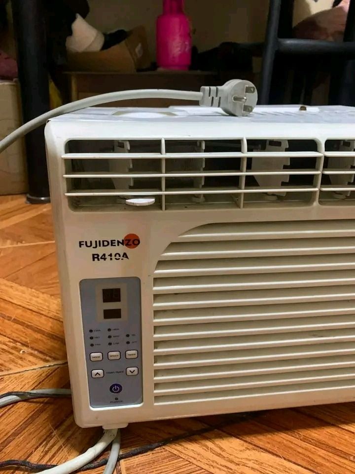 Fujidenzo WAM55I Window Type Air Conditioner (Category: Air Conditioning and Heating) located in Quezon City. Submitted by princess1997_ (Listing ID 1469613823, Image 2). Description: FUJIDENZO WAR632IGT 0.6 hp Inverter Grade window AC with Remote, Timer, Digital Dimensions: (h:w:d) 306: 406:390 MM Personal aircon no issue no history Small size Good for Room almost 1year old not abuse mabilis mag lamig gagamitin nalang price 4500. pm sa sure buye