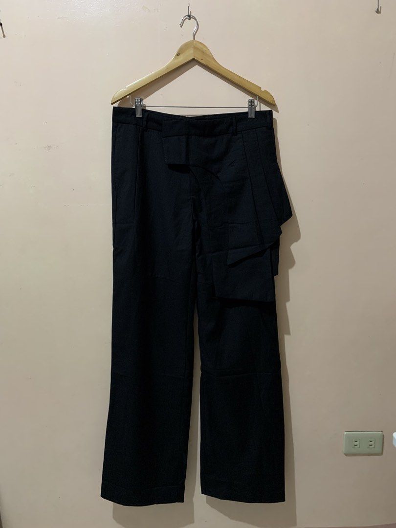 F/W’21 - Heliot Emil - Layered - Panel - Tailored Trousers (Category: Trousers) located in Quezon. Submitted by _sprezzatura (Listing ID 1469670581, Image 2). Description: F/W’21 - Heliot Emil - Layered - Panel - Trousers Size 50 on tag Dimensions: Waistline - 32” Length - 44” Front rise - 12” Inseam - 32” Outseam - 45” Thigh - 11” Knee - 10” Leg opening - 10” Excellent condition No issue Note: Feel free to ask questions before purchasing.