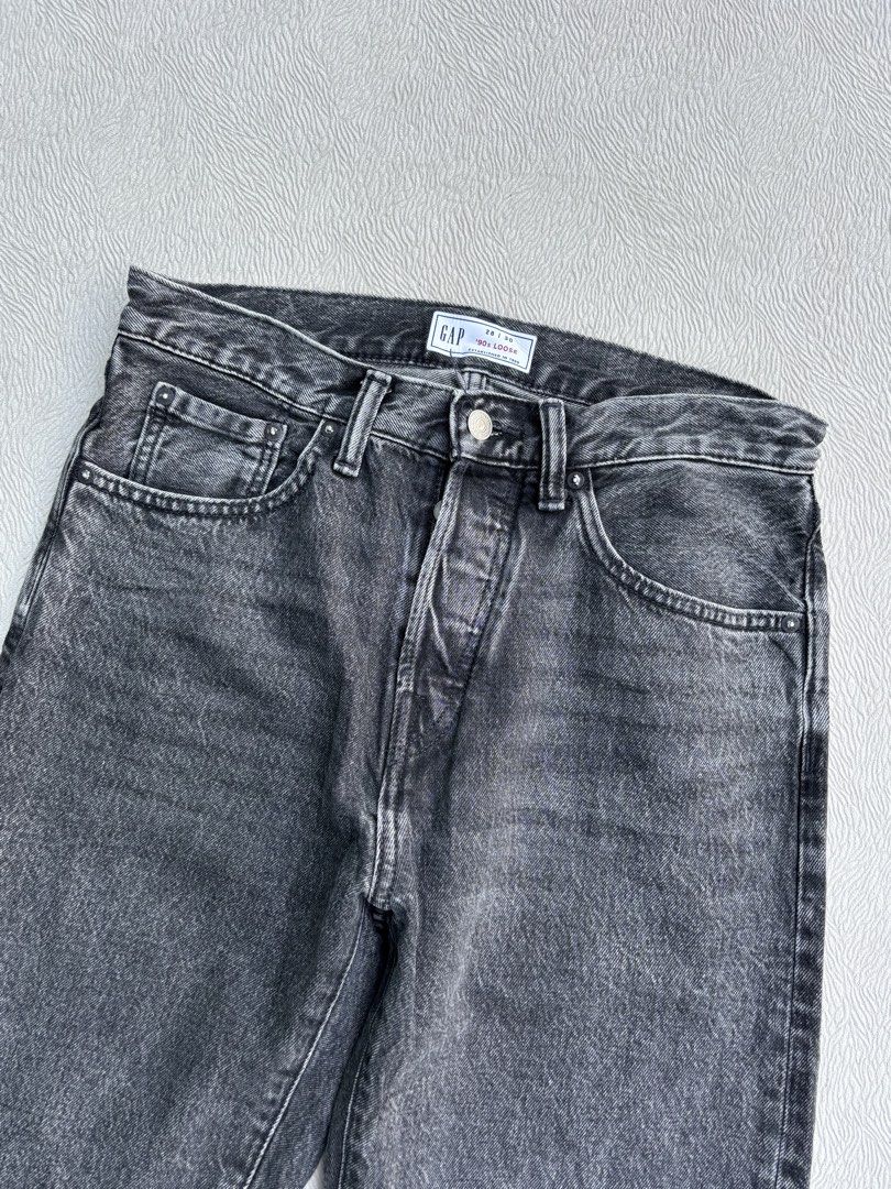 Gap 90s Loose/Baggy Pants (Category: Jeans) located in Baybay. Submitted by thrift.ed2023 (Listing ID 1469628120, Image 2). Description: Gaps 90s Loose/Baggy Pants 30” to 32” Waitsline 41” Length 9” Hem No Issue Need Wash Good as New .
