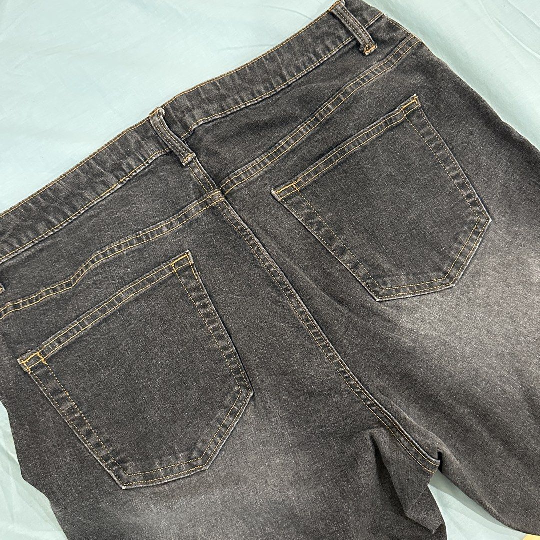 GAP Bootcut Jeans // US 14 , GAP , jeans , plus size (Category: Jeans) located in Bacoor. Submitted by vanillabreak (Listing ID 1469617882, Image 3). Description: worn thrice good condition semi stretchy .