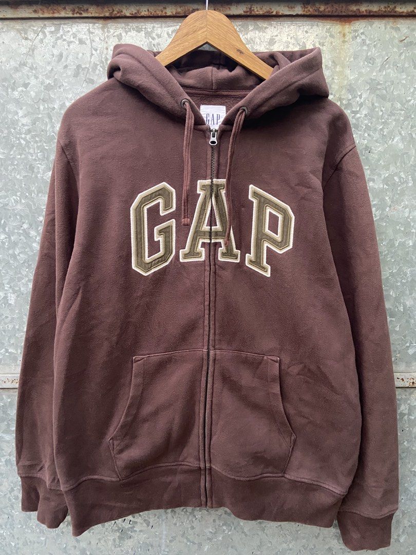 Gap Brown (Category: Coats, Jackets and Outerwear) located in Manila. Submitted by da_plugv2 (Listing ID 1469661120, Image 1). Description: Gap chocobrown hoodie Large on tag 25*29 dimes (fits large to xl) Asnew condition .