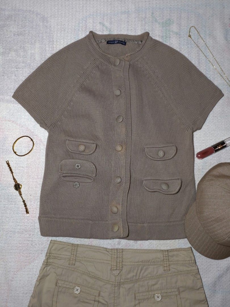 GAP Knitted Cardigan (Category: Others Tops) located in Manila. Submitted by vintage_revo.ph (Listing ID 1469576059, Image 2). Description: 👕Top Mine: ₱ 399 ‎ ‎🛍 + Shipping fee ‎✨️ PLEASE READ guidelines before buying ‎📷 Once acknowledged “yours” please dm me your order form + screenshot of the item.