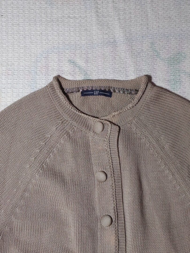 GAP Knitted Cardigan (Category: Others Tops) located in Manila. Submitted by vintage_revo.ph (Listing ID 1469576059, Image 3). Description: 👕Top Mine: ₱ 399 ‎ ‎🛍 + Shipping fee ‎✨️ PLEASE READ guidelines before buying ‎📷 Once acknowledged “yours” please dm me your order form + screenshot of the item.