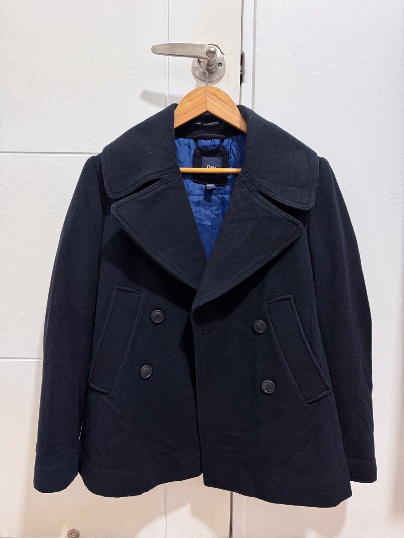 Gap Navy Blue Wool Blend Coat (Category: Coats, Jackets and Outerwear) located in Mandaluyong City. Submitted by chubskalichummyjuno (Listing ID 1469719637, Image 2). Description: Gap Navy Blue Wool Blend Coat Size 4 on tag Fits small to medium No flaws Got it from japan ¥19k ₱2500 Mandaluyong City.