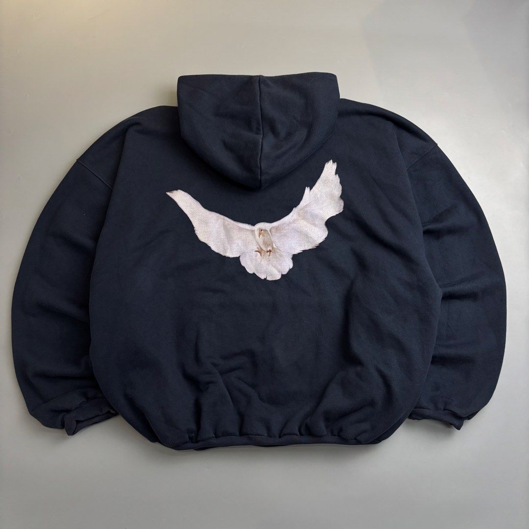 GAP X YEEZY X BALENCIAGA (Category: Hoodies) located in Taguig. Submitted by the_rare_edit (Listing ID 1469595370, Image 1). Description: DIMENSIONS: 30x30 ISSUE: none COLOR RATE: 9.8/10 CONDITION: Excellent condition .