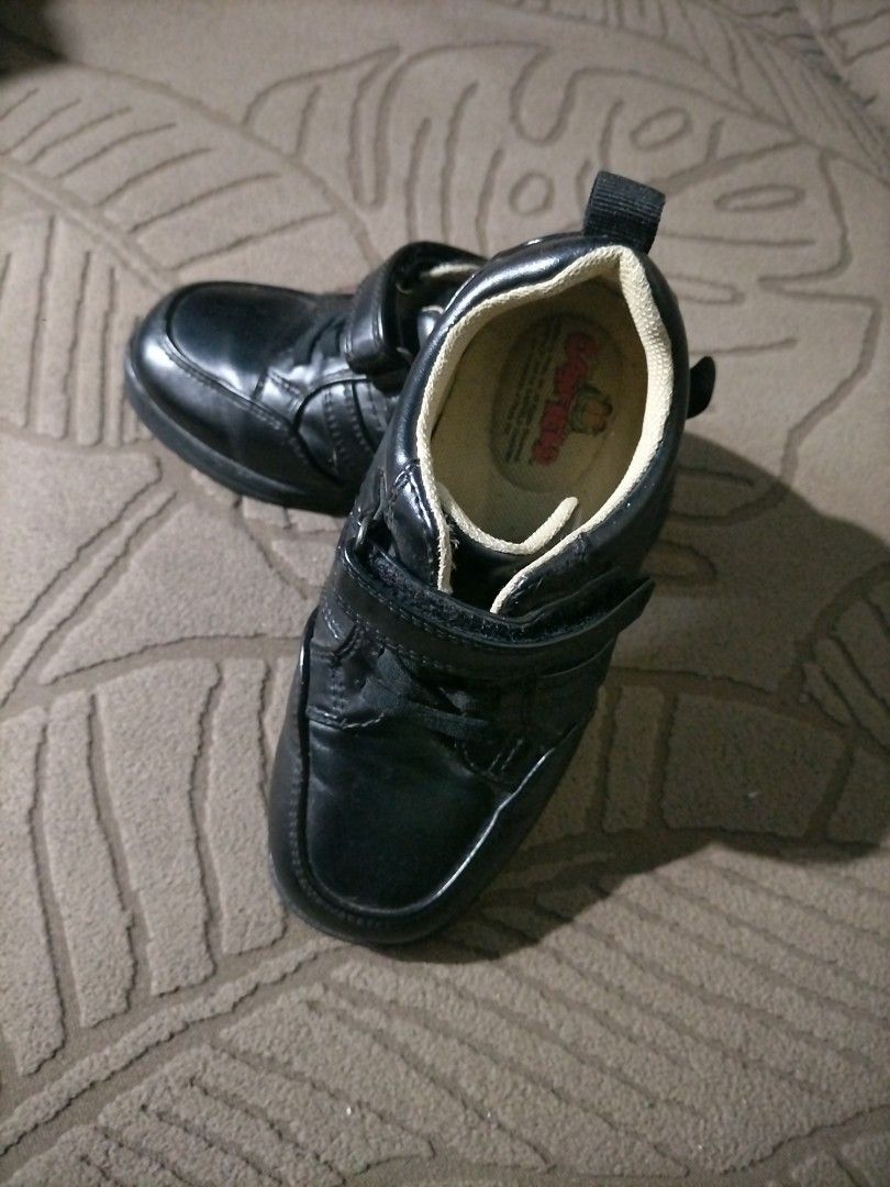 Garfield Kids Black Shoes (Category: Babies & Kids Fashion) located in Tabaco. Submitted by itnoks93 (Listing ID 1469698268, Image 2). Description: Preloved Garfield Kids Black shoes Excellent condition Size: EUR:28 US:11 UK:10 ₱250 add SF.