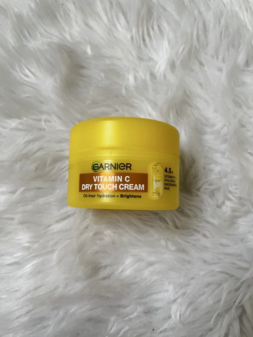 Garnier Vitamin C moisturizer (Category: Makeup) located in Binangonan. Submitted by prelovedbyjenai (Listing ID 1469676286, Image 1). Description: .