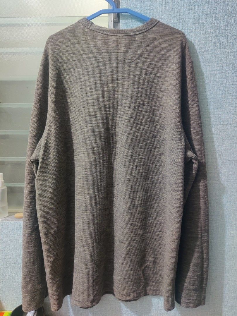 GEORGE Brown Long Sleeve Thermal Sweater (Category: Tshirts & Polo Shirts ) located in Pasig City. Submitted by shiyenaaa (Listing ID 1469712195, Image 2). Description: - Brand/Item: George Long Sleeve Thermal Shirt - Color: Brown Mix - Size: XL (Fits Chest 46-48) - Material: 57% Cotton, 40% Polyester, 3% Spandex - Style: Crew neck, all-over textured knit fabric - Condition/Use: Comfortable daily wear top, great for layering - Origin: Made in Chi