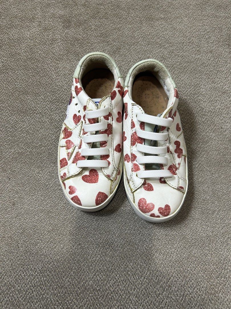 Ggdb Shoes for Kids (Category: Sneakers & Footwear) located in Aurora. Submitted by snoworiontwinkle_08 (Listing ID 1469654087, Image 1). Description: No issue Maganda Authentic Guaranteed Dm me for more details.