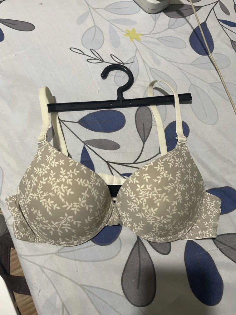 Gigi Amore (Category: Undergarments & Loungewear) located in Mandaluyong City. Submitted by powlinsss (Listing ID 1469709159, Image 1). Description: .