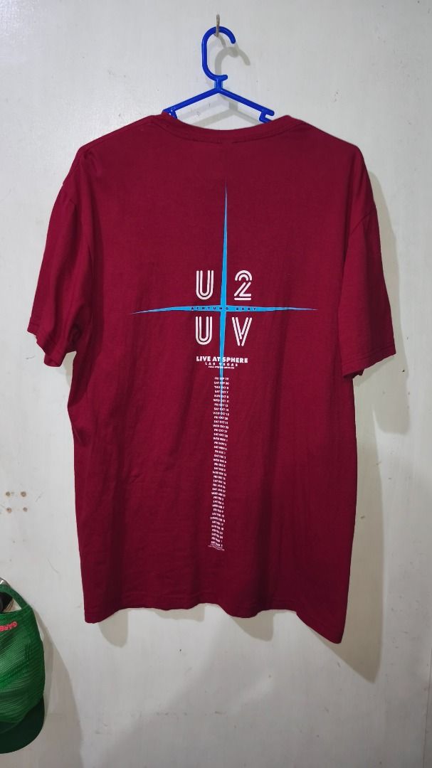 Gildan Softstyle Red Graphic T-Shirt Medium (Category: Tshirts & Polo Shirts ) located in Davao. Submitted by thethriftproject082 (Listing ID 1469747146, Image 3). Description: U2 - UV Achtung Baby Tour 📍𝐌𝐈𝐍𝐄: 400 📍𝐒𝐈𝐙𝐄 𝐎𝐍 𝐓𝐀𝐆: M 📍𝐃𝐈𝐌𝐄𝐒: 19 x 28.