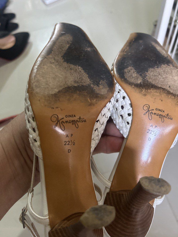 Ginza Kanematsu white size 22 1/2 (Category: Heels) located in Cavite. Submitted by cecitrifthshop (Listing ID 1469627025, Image 3). Description: white woven leather slingback pumps by the Japanese luxury footwear brand Ginza Kanematsu size 22 1/2 still in good condition.