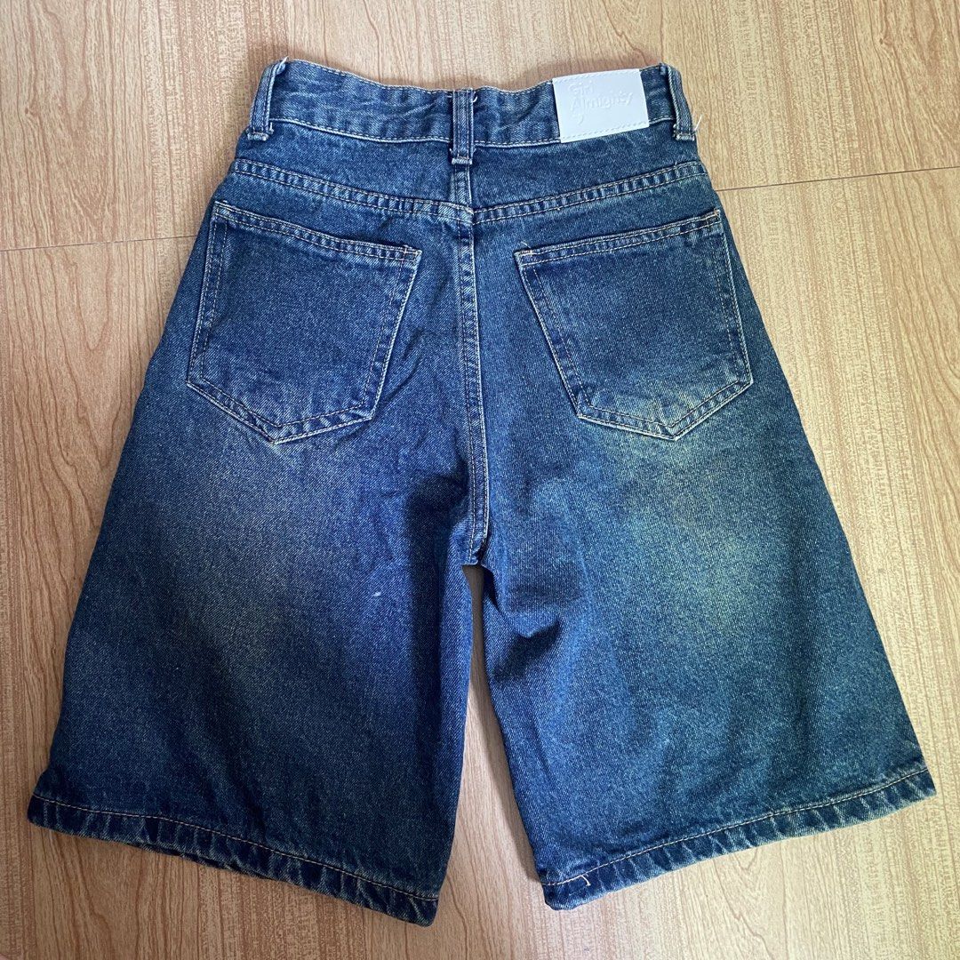 Girl Almighty Jean Short (Category: Shorts) located in Baliuag. Submitted by lovedbykirsh (Listing ID 1469602012, Image 2). Description: .