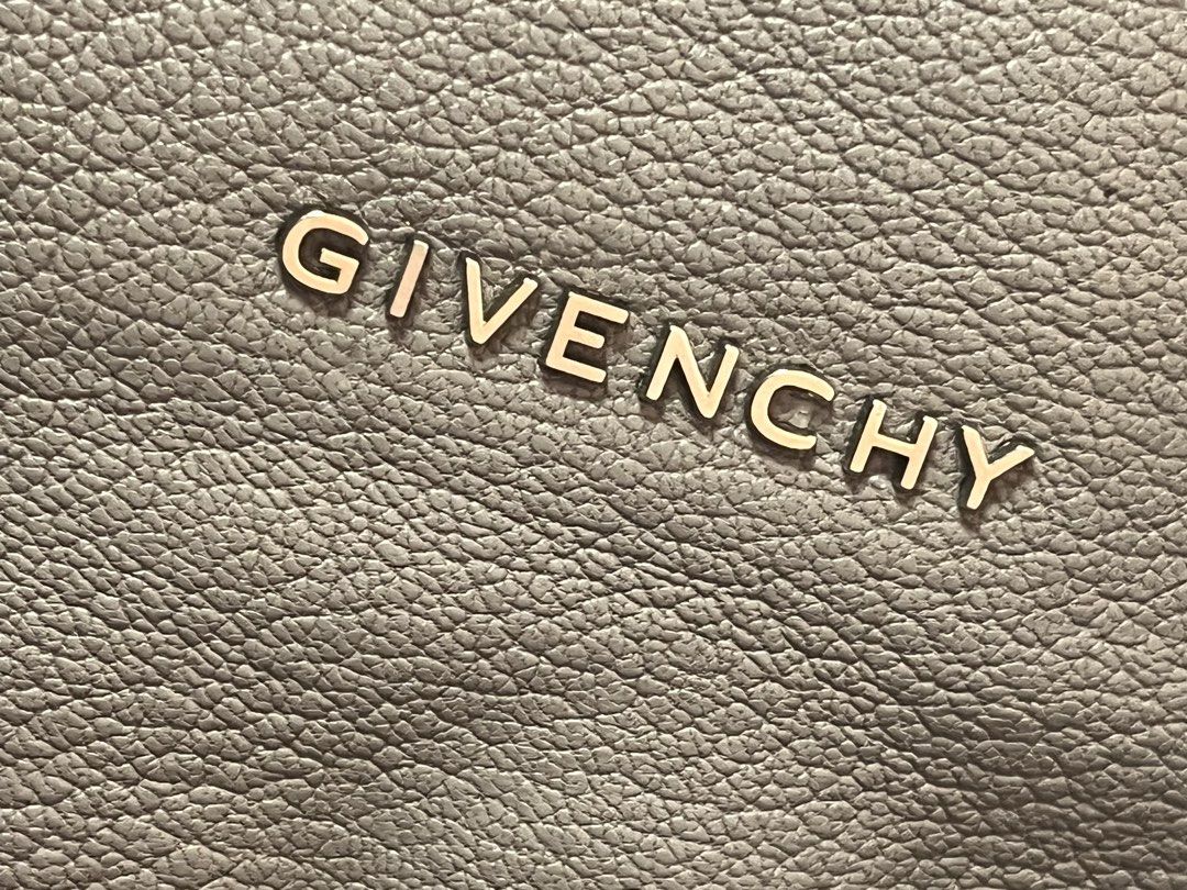 Givenchy Pandora (Category: Luxury Bags & Wallets) located in Quezon City. Submitted by theideal (Listing ID 1469731007, Image 3). Description: Read first before buy Legit/Authentic Givenchy Pandora leather crossbody bag No box Small Still in good and presentable condition No major flaws Minor sign of use only See picture details posted.