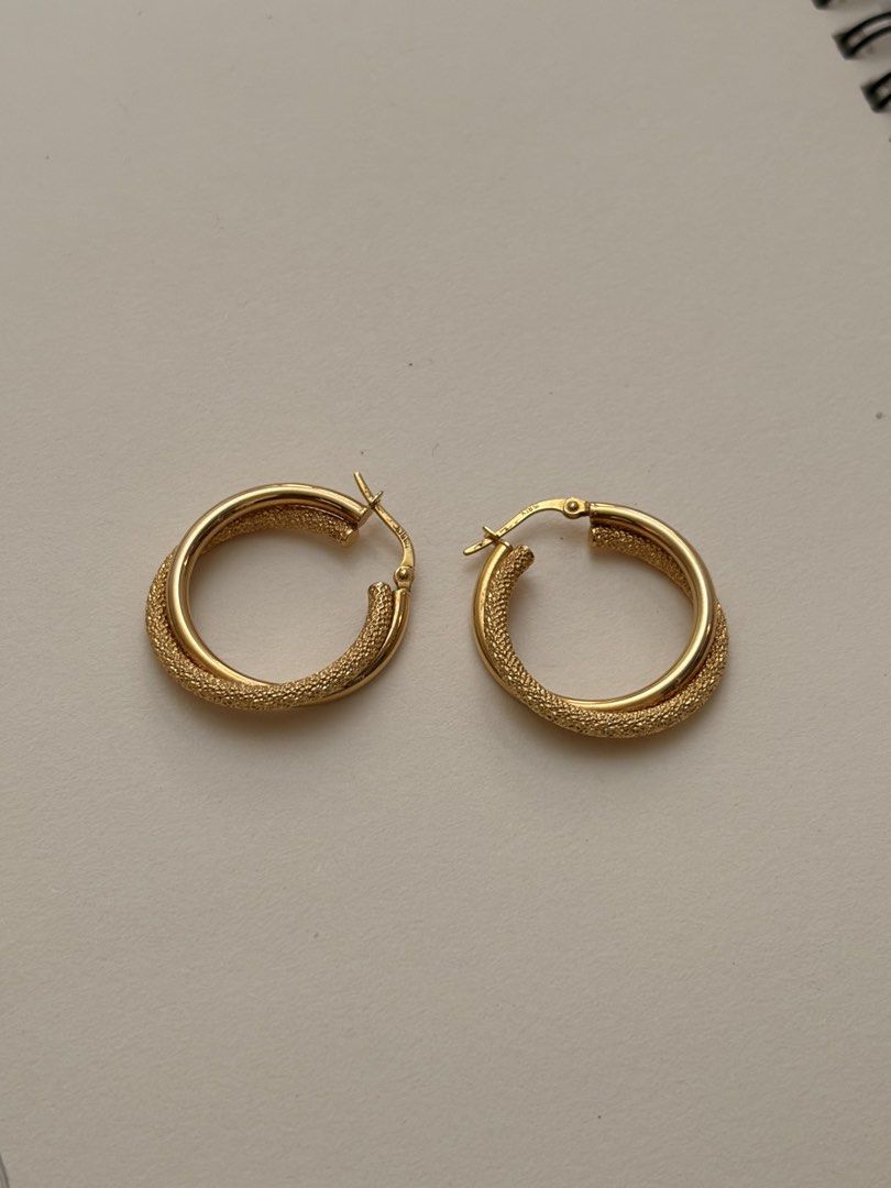 GOLD 18k (Category: Body Jewelry) located in Manila. Submitted by joanarosee (Listing ID 1469621168, Image 1). Description: ON HAND 18k Gold Earrings Pasok lang sa budget☺️Perfect pang gift.