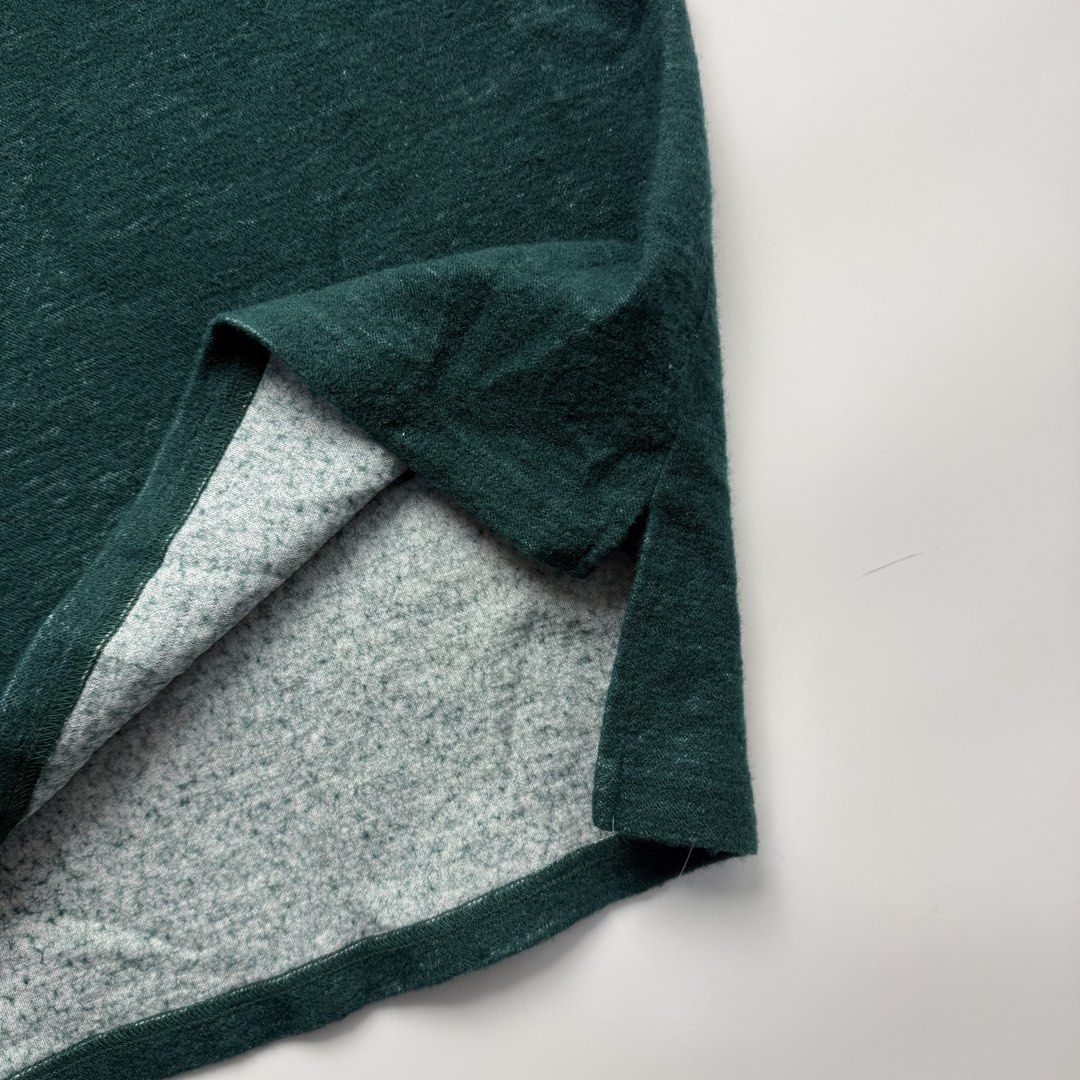 Gomme (Category: Tshirts & Polo Shirts ) located in Quezon City. Submitted by beastmnl (Listing ID 1469671433, Image 3). Description: Dimension 17.5 width 27-30.5 length Size 2.